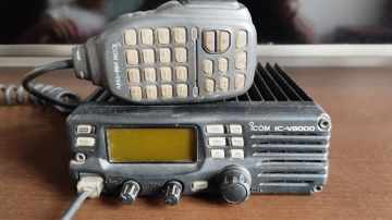 radio ICOM IC V-8000