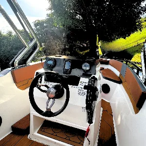 Clique para visualizar 2721-20251222-358.webp