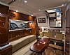 720-SeaRay-330-sundancer-05.jpg