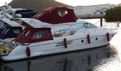 Clique para visualizar Intermarine 520 Full