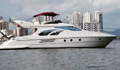 Clique para visualizar Intermarine 520 Full