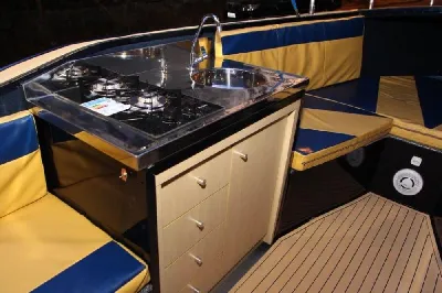 ADVENTURE 257 com espaço gourmet