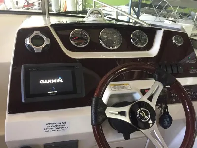 Clique para visualizar Sea Ray 280 Sundancer