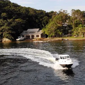 Clique para visualizar Panga 23 cabinada