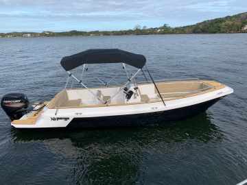 Lancha Panga 23 Open 