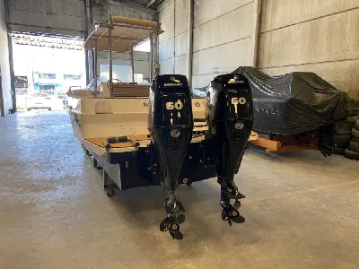 Clique para visualizar Lancha Panga 23 Open