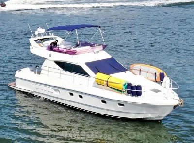 Clique para visualizar Ferretti 43