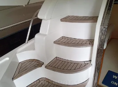 Spirit Ferretti 38