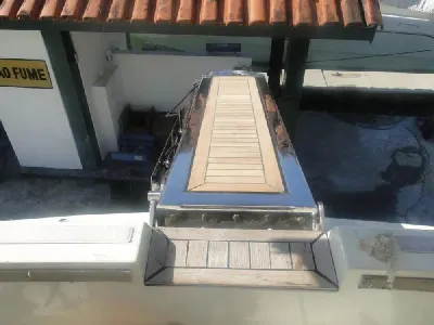 Clique para visualizar Passarela hidráulica telescópica inox para lanchas