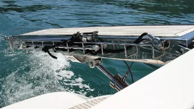 Clique para visualizar Passarela hidráulica telescópica inox para lanchas