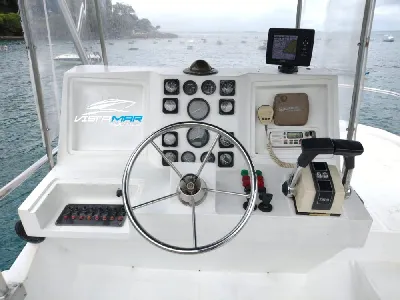 Lancha Carbrasmar 47