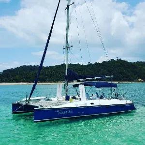 Clique para visualizar Catamarã Baia 9.0, multicasco 29 pés