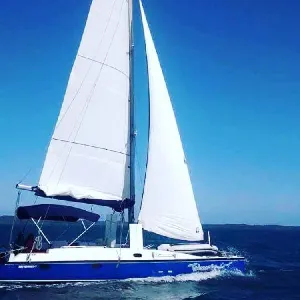 Clique para visualizar Catamarã Baia 9.0, multicasco 29 pés