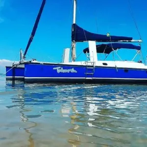 Clique para visualizar Catamarã Baia 9.0, multicasco 29 pés