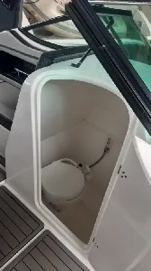 Clique para visualizar Mestra 242 com Banheiro