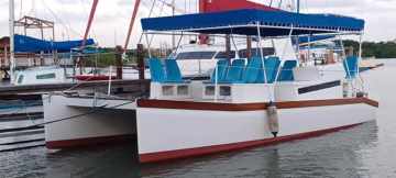 Catamarã p/ transporte de 10 passageiros 