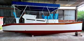 Catamarã p/ transporte de 10 passageiros 