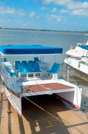Catamarã p/ transporte de 10 passageiros 