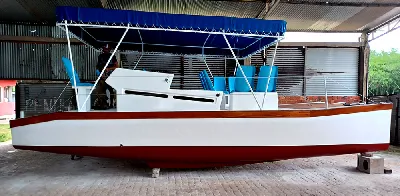 Clique para visualizar Catamarã p/ transporte de 10 passageiros