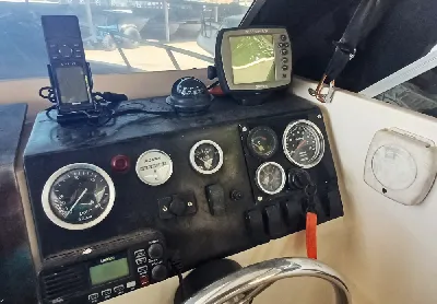 Marbella 22 pés Cabinada + Volvo Penta B41 6cc 