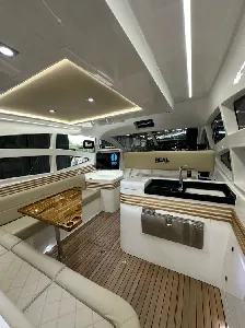 Clique para visualizar Real 40 Luxury com Parelha Gasolina / Ar e Gerador