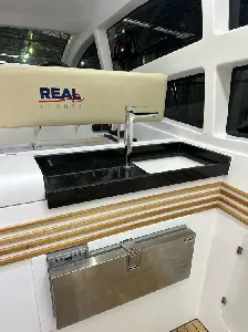 Clique para visualizar Real 40 Luxury com Parelha Gasolina / Ar e Gerador