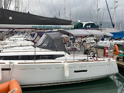 Sun Odyssey 379  