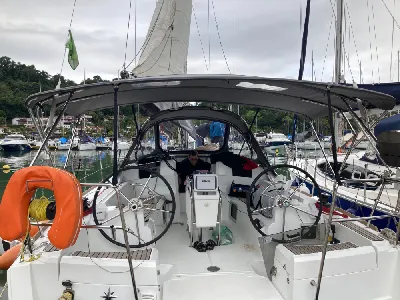 Sun Odyssey 379  
