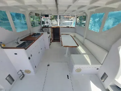 Clique para visualizar Lancha motor-boat (Trawler)