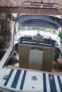 Lancha Esquimar 18 pés em fibra c/ reversor