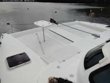 Catamarã Bate Vento modelo BV 36 TRAWLER a motor 