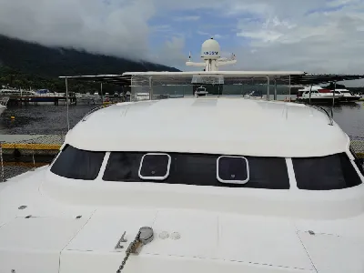 Clique para visualizar Catamarã Bate Vento modelo BV 36 TRAWLER a motor