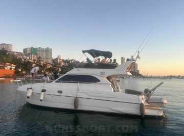 Ferretti 380