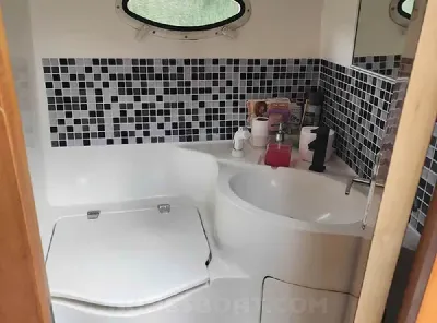 Alternativa 870 Cabin