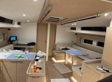 Oceanis 54