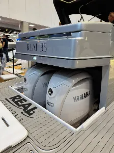 Clique para visualizar Real 35 Cabriolet - Parelha Yamaha 200 HP