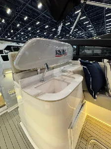 Clique para visualizar Lancha Real 35 Cabriolet / Modelo 2024 com Popa