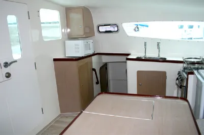 Veleiro catamarã Bate Vento modelo BV 36