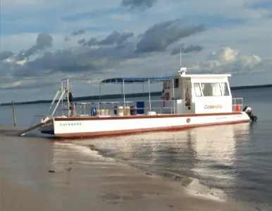 Catamarã Bate Vento em fibra de vidro BV 43ETP