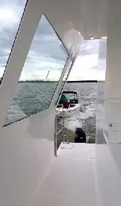 Catamarã Bate Vento em fibra de vidro BV 43ETP