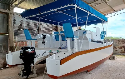 Catamarã Bate Vento em fibra BV 26ETP  