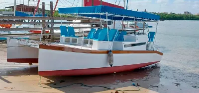 Catamarã Bate Vento em fibra BV 26ETP  