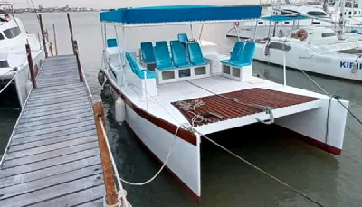 Catamarã Bate Vento em fibra BV 26ETP  