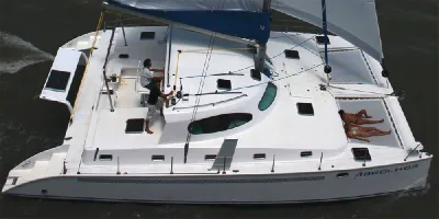Veleiro catamarã Bate Vento modelo BV 43