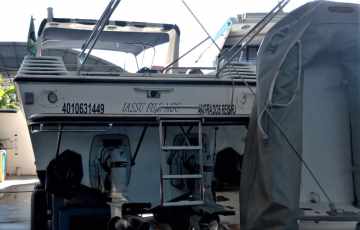 Cigarette 36 Offshore Legend + AQAD 41 Diesel 