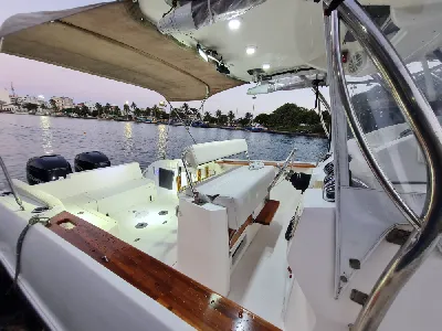 Clique para visualizar Fishing 320 Saint Tropez