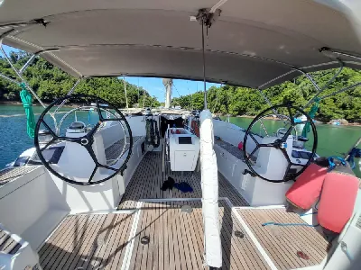 Clique para visualizar Sun Odyssey 50 DS