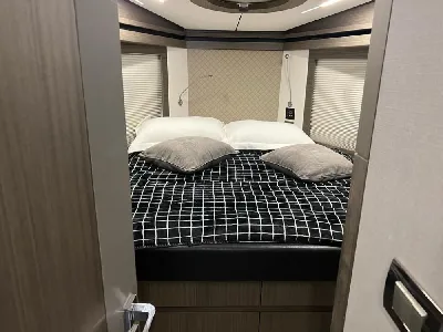 Clique para visualizar Intermarine 60