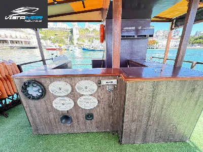 Clique para visualizar Catamarã - Balsa 28 pés 2022 com Evinrude 115hp