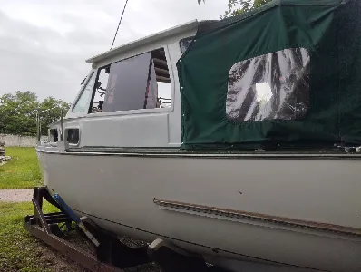 Clique para visualizar barco a motor